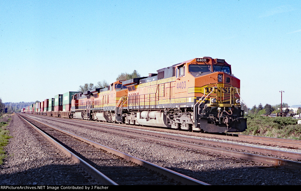 BNSF 4403